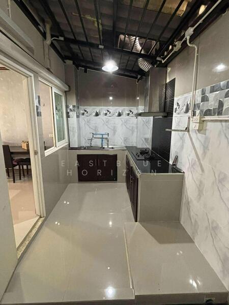 Golden Town Ramkhamhaeng-Wongwaen : โกลเด้น ทาวน์ รามคำแหง-วงแหวน, กรุงเทพ, ถนนราษฎร์พัฒนา, สะพานสูง, สะพานสูง, กรุงเทพ, 101 ตร.ม., ทาวน์เฮ้าส์ ขาย, โดย Eastblue Horizon, 500142373 - DDproperty.com