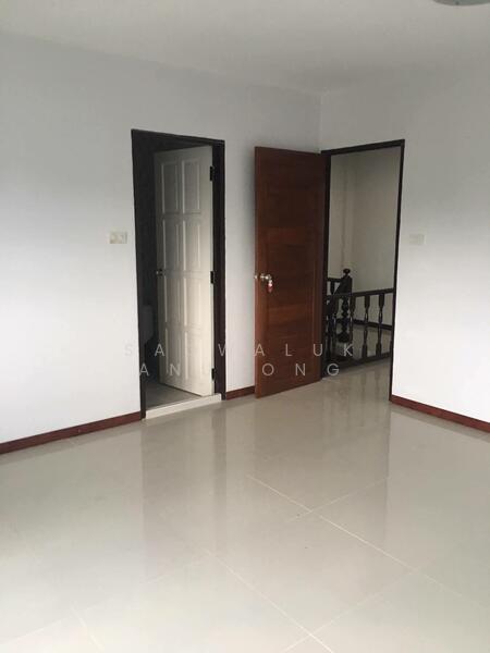 ทาวน์เฮ้าส์ 3 ชั้น หมู่บ้านอัมราวดี วิภาวดี 64, Bangkok, Talat Bang Khen, Lak Si, Bangkok, 4 Bedrooms, 200 sqm, Townhouse For Sale, by Saowaluk Anupong, 500142379 - DDproperty.com