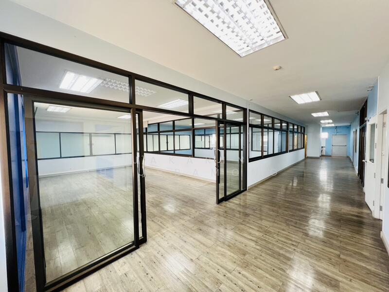 ให้เช่าโกดัง พร้อมออฟฟิศ สุขุมวิท พระโขนง กรุงเทพ ใกล้รถไฟฟ้า, Bangkok, Bang Chak, Phra Khanong, Bangkok, , 1,623 sqm, Warehouse/Factory For Rent, by Jakarin Houpramong, 500142393 - DDproperty.com