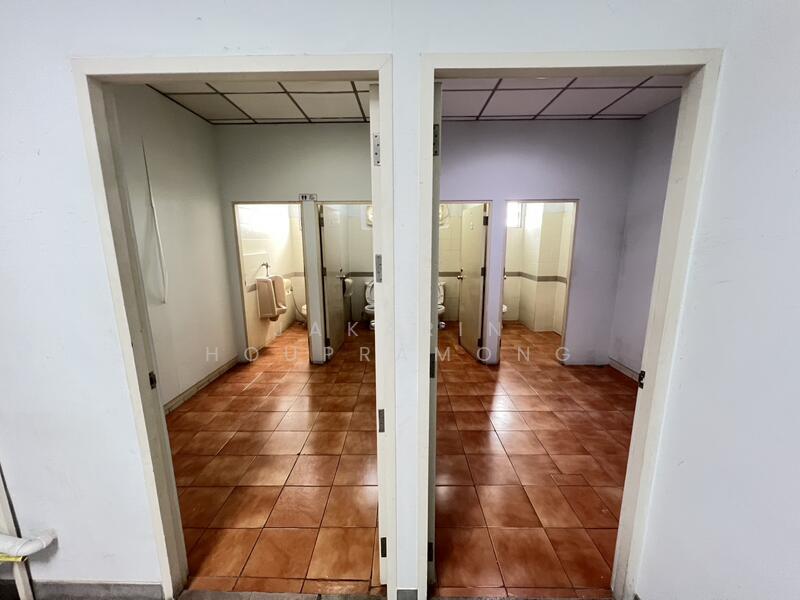 ให้เช่าโกดัง พร้อมออฟฟิศ สุขุมวิท พระโขนง กรุงเทพ ใกล้รถไฟฟ้า, Bangkok, Bang Chak, Phra Khanong, Bangkok, , 1,623 sqm, Warehouse/Factory For Rent, by Jakarin Houpramong, 500142393 - DDproperty.com