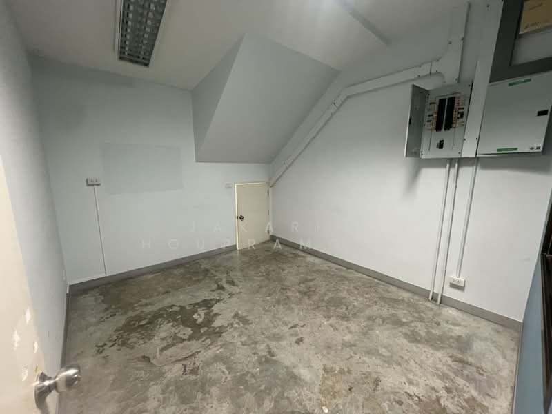 ให้เช่าโกดัง พร้อมออฟฟิศ สุขุมวิท พระโขนง กรุงเทพ ใกล้รถไฟฟ้า, กรุงเทพ, บางจาก, พระโขนง, กรุงเทพ, 1,623 ตร.ม., โกดัง-โรงงาน ให้เช่า, โดย Jakarin Houpramong, 500142393 - DDproperty.com