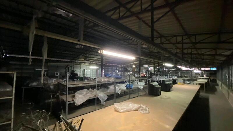 พื้นที่ให้เช่าโกดังเก็บสินค้า ขนาดใหญ่พอๆ กับสนามเทนนิสใหญ่2สนาม ตอนนี้ทำเป็นโกดังเก็บสินค้า, กรุงเทพ, อรุณอมรินทร์, บางกอกน้อย, กรุงเทพ, 500 ตร.ม., โกดัง-โรงงาน ให้เช่า, โดย Forty-Six Real Estate Group, 500142397 - DDproperty.com