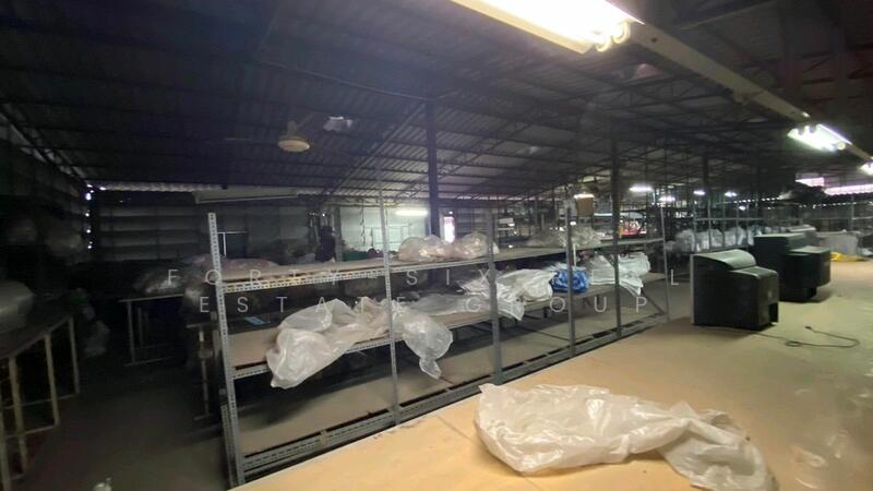 พื้นที่ให้เช่าโกดังเก็บสินค้า ขนาดใหญ่พอๆ กับสนามเทนนิสใหญ่2สนาม ตอนนี้ทำเป็นโกดังเก็บสินค้า, Bangkok, Arun Amarin, Bangkok Noi, Bangkok, , 500 sqm, Warehouse/Factory For Rent, by Forty-Six Real Estate Group, 500142397 - DDproperty.com