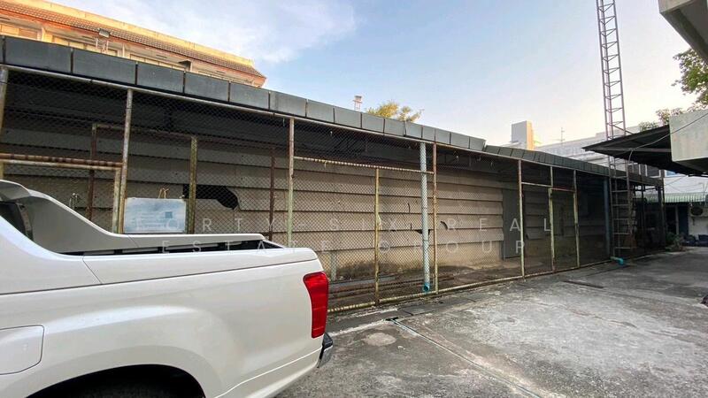 พื้นที่ให้เช่าโกดังเก็บสินค้า ขนาดใหญ่พอๆ กับสนามเทนนิสใหญ่2สนาม ตอนนี้ทำเป็นโกดังเก็บสินค้า, Bangkok, Arun Amarin, Bangkok Noi, Bangkok, , 500 sqm, Warehouse/Factory For Rent, by Forty-Six Real Estate Group, 500142397 - DDproperty.com