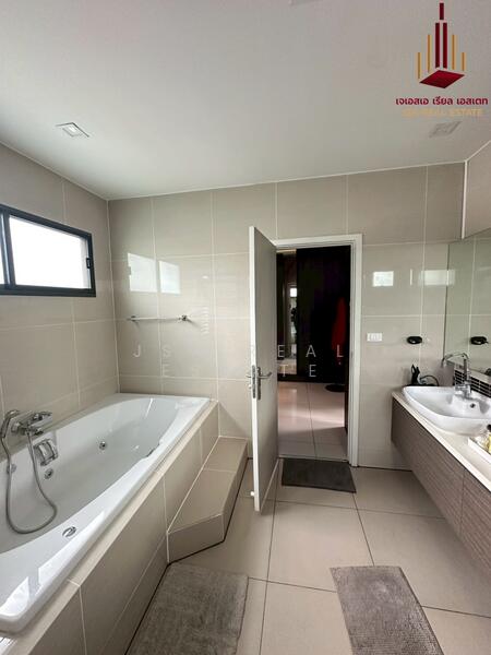 The Palm Pattanakarn, Bangkok, Phatthanakan Road, Suan Luang, Suan Luang, Bangkok, 6 Bedrooms, 540 sqm, Single Detached House For Sale, by JSA REAL ESTATE, 500142457 - DDproperty.com