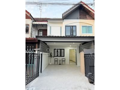 ขาย - ทาวน์โฮม โชคชัย 4 ซอย 22, กรุงเทพ