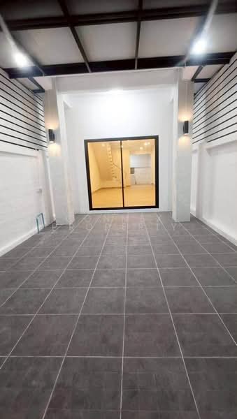 Nong Khaem Village, Bangkok, มาเจริญ, Nong Kham, Nong Khaem, Bangkok, 2 Bedrooms, 120 sqm, Townhouse For Sale, by Connex Property, 500142700 - DDproperty.com