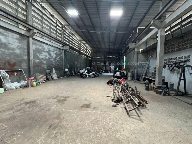 ให้เช่า - ให้เช่าโกดังเก็บสินค้า 800 ตรม. ทำเลดีติดถนนสุขุมวิท บางพระ ศรีราชา, ชลบุรี