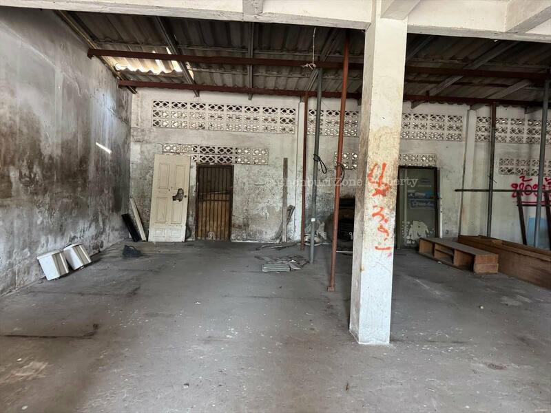 ให้เช่า - ให้เช่าโกดังเก็บสินค้า 800 ตรม. ทำเลดีติดถนนสุขุมวิท บางพระ ศรีราชา, ชลบุรี