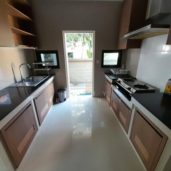 Setthasiri Onnut-Srinakarin, Bangkok, Chaloem Phrakiat Ratchakan Thi 9 Road, Prawet, Prawet, Bangkok, 4 Bedrooms, 264 sqm, Single Detached House For Sale, by Nutty Property, 500142931 - DDproperty.com