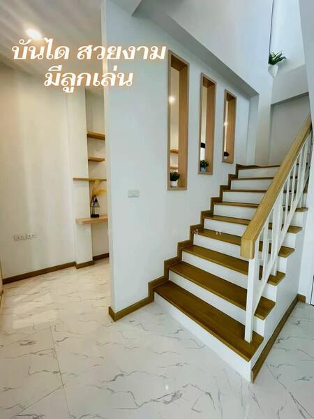 ขายบ้านใหม่มือหนึ่งบิ้วอินทั้งหลัง 4 นอน โครงการอริยะ ใจกลางศรีราชา, Chon Buri (Pattaya), Surasak, Si Racha, Chon Buri (Pattaya), 4 Bedrooms, 150 sqm, Semi-Detached House (Twin House) For Sale, by Dusit Saengfa, 500143081 - DDproperty.com