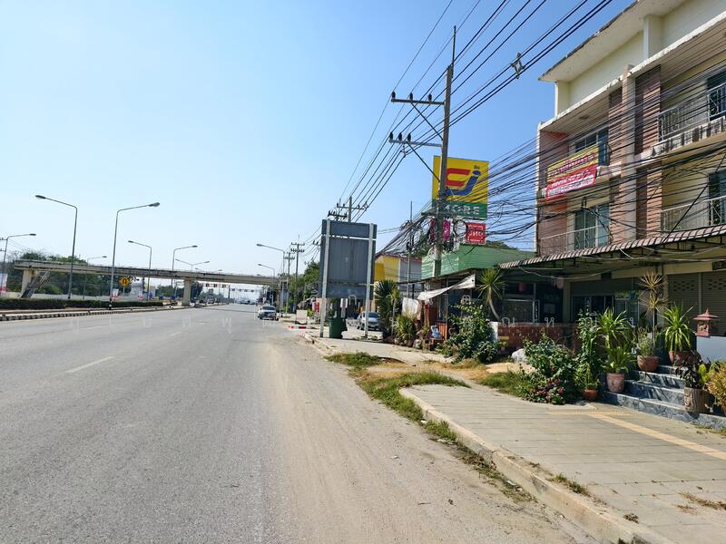 For Sale - อาคารพาณิชย์ ห้องริม 49 ตร.ว. ติด CJ More กม.5 สัตหีบ เยื้องสนามกีฬากองทัพเรือ, Chon Buri (Pattaya)