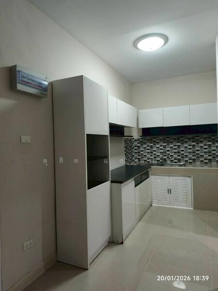 ให้เช่าบ้านแฝด ม.มณีรินทร์วิลเลจ หนองมน ชลบุรี, Chon Buri (Pattaya), Saen Suk, Muang Chon Buri, Chon Buri (Pattaya), 3 Bedrooms, 120 sqm, Semi-Detached House (Twin House) For Rent, by Dusit Saengfa, 500143158 - DDproperty.com