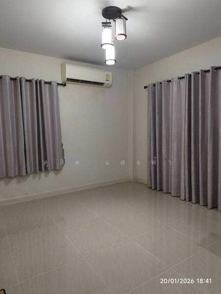 ให้เช่าบ้านแฝด ม.มณีรินทร์วิลเลจ หนองมน ชลบุรี, ชลบุรี, แสนสุข, เมืองชลบุรี, ชลบุรี, 120 ตร.ม., บ้านแฝด ให้เช่า, โดย ดุสิต แสงฟ้า, 500143158 - DDproperty.com