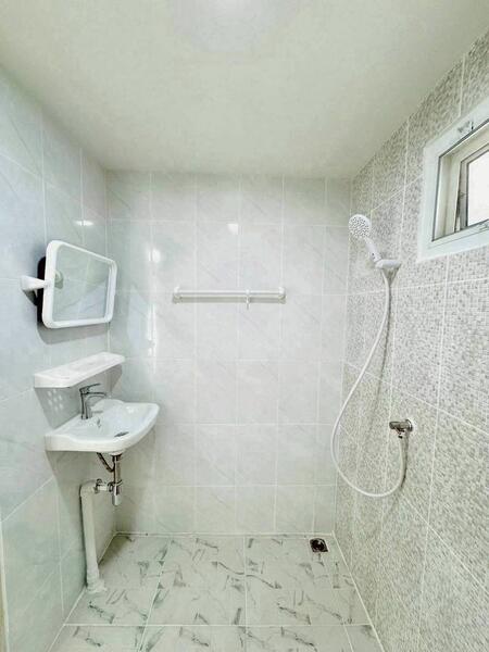 ขายบ้านเดี่ยวชั้นเดียว รีโนเวทใหม่ ซอยเขาพุทธโคดม ศรีราชา, ชลบุรี, ศรีราชา, ศรีราชา, ชลบุรี, 150 ตร.ม., บ้านเดี่ยว ขาย, โดย ดุสิต แสงฟ้า, 500143174 - DDproperty.com