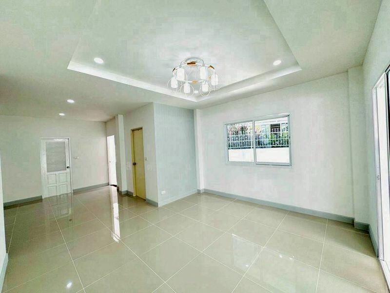 ขายบ้านเดี่ยวชั้นเดียว รีโนเวทใหม่ ซอยเขาพุทธโคดม ศรีราชา, Chon Buri (Pattaya), Si Racha, Si Racha, Chon Buri (Pattaya), 3 Bedrooms, 150 sqm, Single Detached House For Sale, by Dusit Saengfa, 500143174 - DDproperty.com