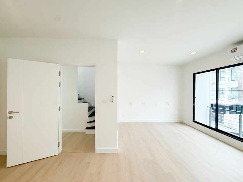 Baan Klang Muang Rama 9-Ramkhmahaeng, Bangkok, Soi Ramkhamhaeng 39, Phlapphla, Wang Thonglang, Bangkok, 3 Bedrooms, 150 sqm, Townhouse For Sale, by อภิมงคล สุขเกษม, 500143239 - DDproperty.com