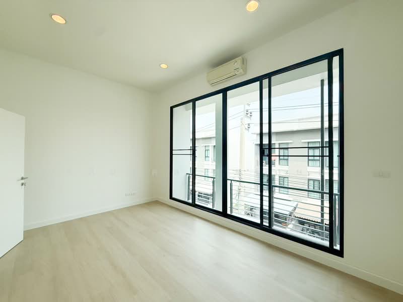 Baan Klang Muang Rama 9-Ramkhmahaeng, Bangkok, Soi Ramkhamhaeng 39, Phlapphla, Wang Thonglang, Bangkok, 3 Bedrooms, 150 sqm, Townhouse For Sale, by อภิมงคล สุขเกษม, 500143239 - DDproperty.com