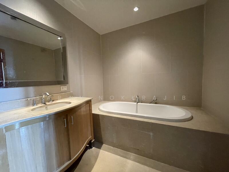 The Empire Place : ดิ เอ็มไพร์ เพลซ, กรุงเทพ, 88 ถนนนราธิวาสราชนครินทร์, ทุ่งมหาเมฆ, สาทร, กรุงเทพ, 115 ตร.ม., คอนโด ให้เช่า, โดย Saran Nokkrajib, 500143240 - DDproperty.com