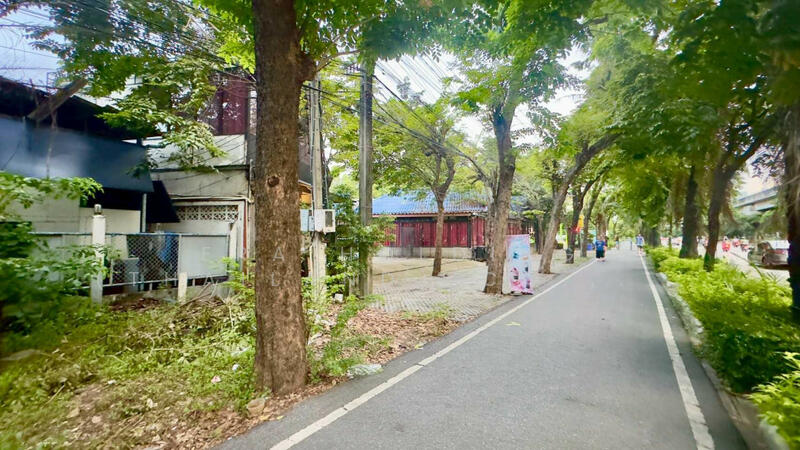 พร้อมสิ่งปลูกสร้าง, กรุงเทพ, คลองจั่น, บางกะปิ, กรุงเทพ, 800 ตร.ม., ที่ดิน ให้เช่า, โดย ERA Holding (Thailand) Co., Ltd., 500143264 - DDproperty.com