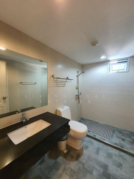 Belle Grand Rama 9, Bangkok, 131 Rama 9 Road, Huai Khwang, Bangkok, 1 Bedroom, 68 sqm, Condo For Rent, by Living Real Estates, 500143331 - DDproperty.com