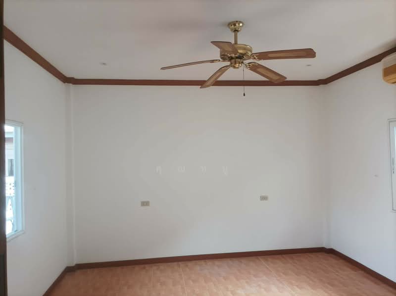 ขายบ้านเดี่ยวในพัทยา โครงการ ศุภนุชวิลเลจ (Supanuch Village) ตำบลหนองปรือ อำเภอบางละมุง, ชลบุรี, ถนนพรประภานิมิตร 22, หนองปรือ, บางละมุง, ชลบุรี, 120 ตร.ม., บ้านเดี่ยว ขาย, โดย คุณหมู, 500143344 - DDproperty.com