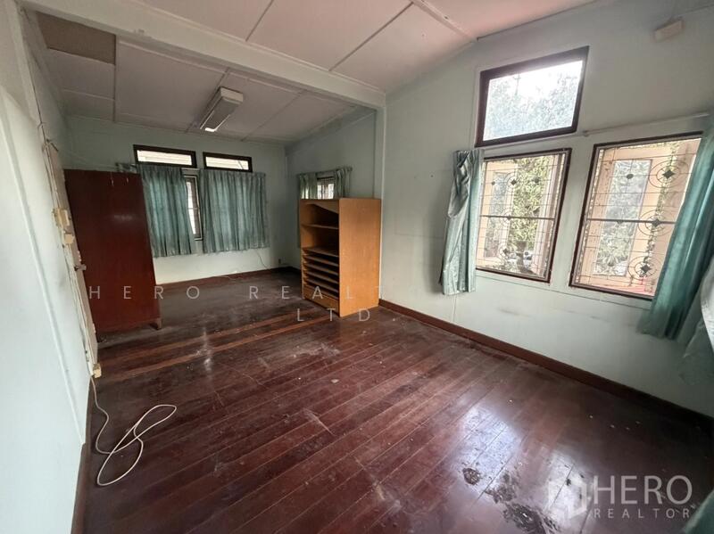 ให้เช่า - ให้เช่าอาคารพาณิชย์ ย่านนราธิวาส–สาทร ใกล้ BTS ช่องนนทรี ยานนาวา HRE00213, กรุงเทพ