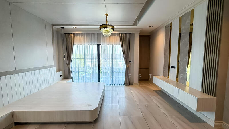 Luxury Pool Villa for Sale in East Pattaya, Chon Buri (Pattaya), Bang Lamung, Bang Lamung (Pattaya), Chon Buri (Pattaya), 5 Bedrooms, 1,600 sqm, Villa For Sale, by PLC Real Estate, 500143424 - DDproperty.com