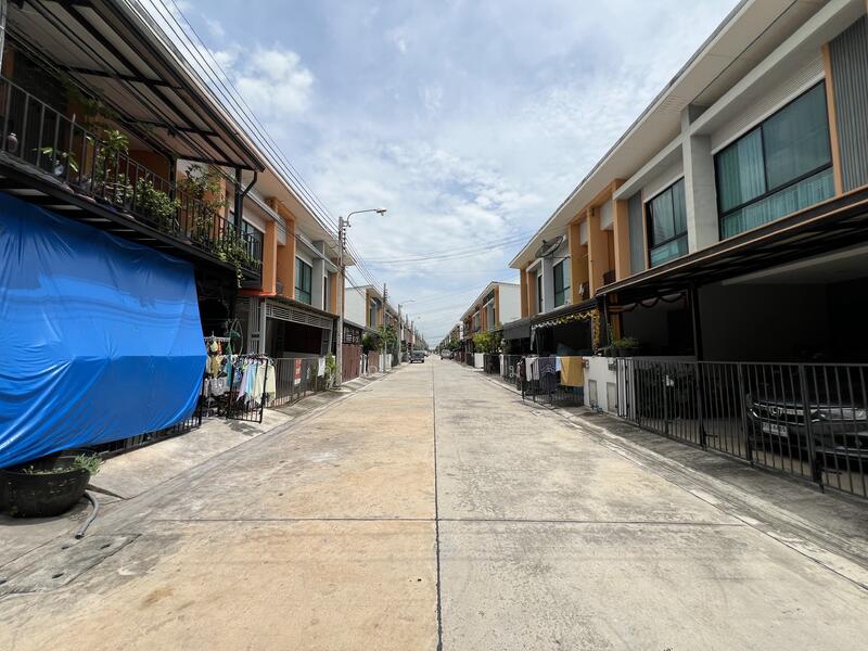 Sirarom Plus Bangna Km.29 : สิรารมย์ พลัส บางนา กม.29, สมุทรปราการ, ซ.เกียรติพิพัฒน์ธานี ถ.บางนา, บ้านระกาศ, บางบ่อ, สมุทรปราการ, 95 ตร.ม., ทาวน์เฮ้าส์ ขาย, โดย คุณแจม, 500143429 - DDproperty.com