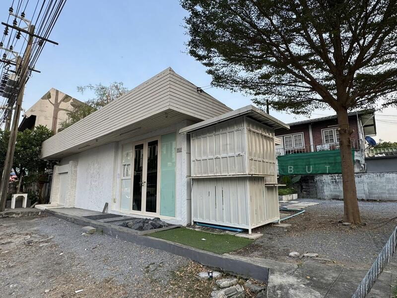 อาคาร 1 ชั้น มีที่จอถหลายคัน ติดริมถนนเมน, กรุงเทพ, สตรีวิทยา2, ลาดพร้าว, ลาดพร้าว, กรุงเทพ, 100 ตร.ม., พื้นที่ขายของ ให้เช่า, โดย Thiya​ Chaysabut, 500143458 - DDproperty.com