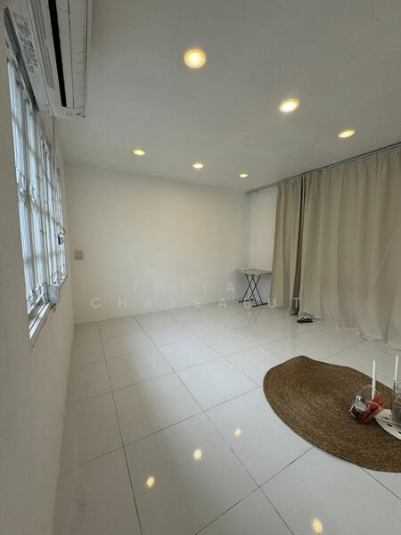 อาคาร 1 ชั้น มีที่จอถหลายคัน ติดริมถนนเมน, กรุงเทพ, สตรีวิทยา2, ลาดพร้าว, ลาดพร้าว, กรุงเทพ, 100 ตร.ม., พื้นที่ขายของ ให้เช่า, โดย Thiya​ Chaysabut, 500143458 - DDproperty.com