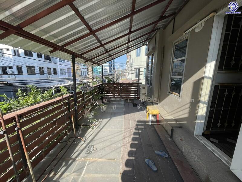 Sriwara Town in Town, Bangkok, Sriwara Road, Phlapphla, Wang Thonglang, Bangkok, 3 Bedrooms, 240 sqm, Townhouse For Sale, by บางกอก แอสเซท อินเตอร์กรุ๊ป จำกัด (มหาชน), 500143493 - DDproperty.com