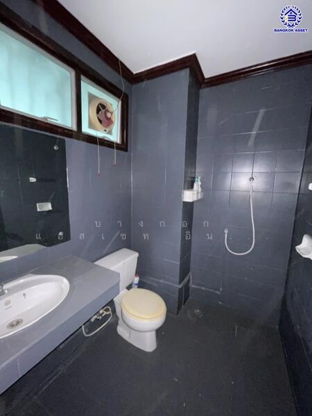 Sriwara Town in Town, Bangkok, Sriwara Road, Phlapphla, Wang Thonglang, Bangkok, 3 Bedrooms, 240 sqm, Townhouse For Sale, by บางกอก แอสเซท อินเตอร์กรุ๊ป จำกัด (มหาชน), 500143493 - DDproperty.com