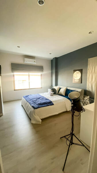 Three Storey Office 2 Bedrooms for sale East Pattaya, Chon Buri (Pattaya), Bang Lamung, Bang Lamung (Pattaya), Chon Buri (Pattaya), 2 Bedrooms, 356 sqm, Single Detached House For Sale, by PLC Real Estate, 500143550 - DDproperty.com