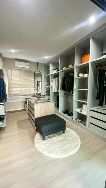 ขายอาคารสำนักงาน 3 ชั้น 2 ห้องนอน พัทยาตะวันออก, ชลบุรี, บางละมุง, บางละมุง, ชลบุรี, 356 ตร.ม., บ้านเดี่ยว ขาย, โดย PLC Real Estate, 500143550 - DDproperty.com