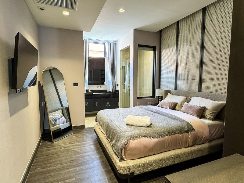 Luxury Pool Villa for Sale in Pratumnak, Jomtien, Chon Buri (Pattaya), Bang Lamung, Bang Lamung (Pattaya), Chon Buri (Pattaya), 4 Bedrooms, 232 sqm, Villa For Rent, by PLC Real Estate, 500143640 - DDproperty.com