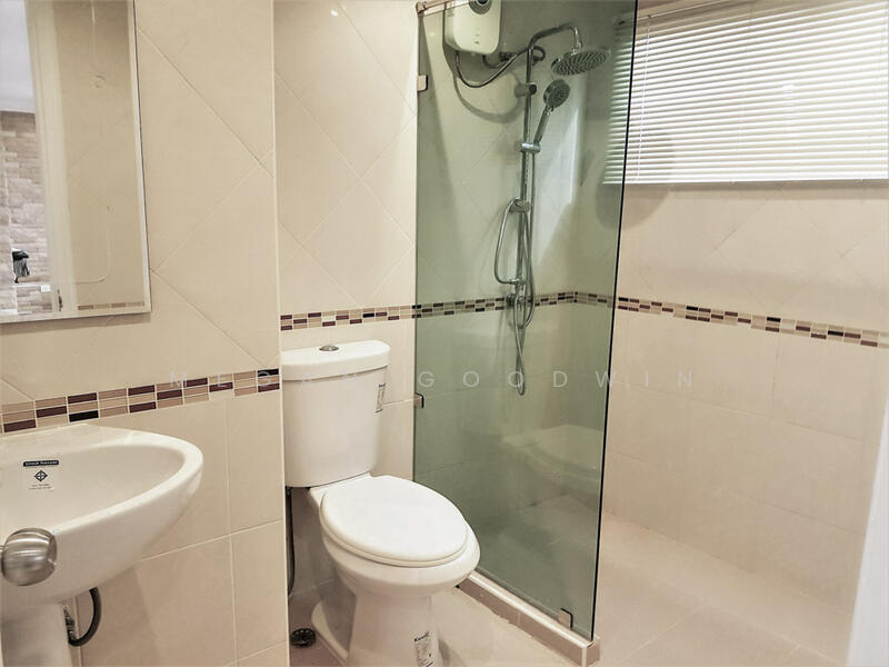 For Sale - Rungfa Condominium, Chon Buri (Pattaya)