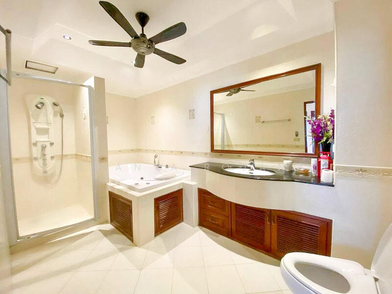 View Talay 3 Condominium Pratumnak, Chon Buri (Pattaya), 6 พระตำหนัก, Nong Pru, Bang Lamung (Pattaya), Chon Buri (Pattaya), 2 Bedrooms, 137 sqm, Condo For Sale, by Chanya Rojana, 500143662 - DDproperty.com