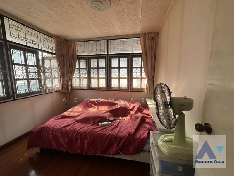 4 Bedrooms House for Sale and Rent in Sukhumvit, Bangkok near BTS Ekkamai, Bangkok, Phra Kanong Nua, Watthana, Bangkok, 4 Bedrooms, 65 sqm, Single Detached House For Rent, by Accom Asia, 500143691 - DDproperty.com