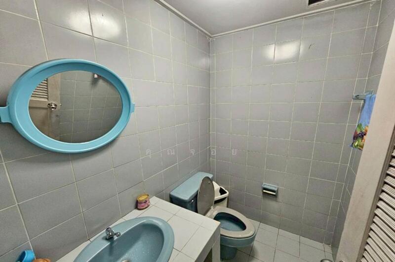 ขายโฮมออฟฟิศ ถนนพระราม 9 ใกล้ทางด่วนศรีรัช ห้วยขวาง 34 ตรว.3 ชั้น ใกล้ทางด่วน, Bangkok, Bang Kapi, Huai Khwang, Bangkok, , 250 sqm, Office Space For Sale, by คุณจอย, 500143720 - DDproperty.com