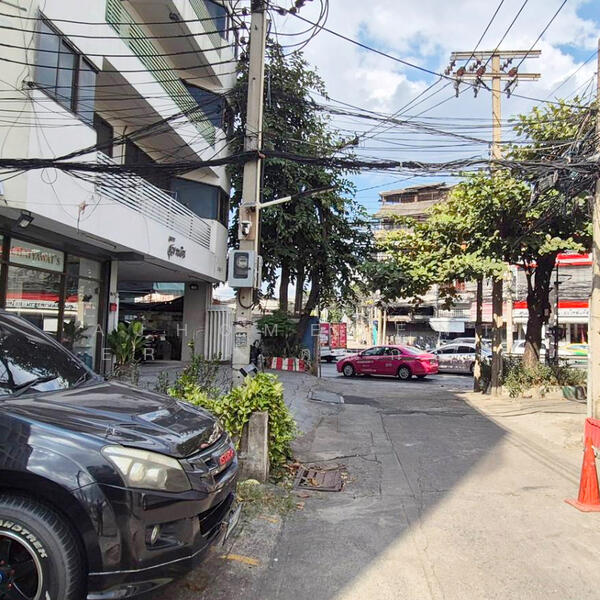 อาคารสำนักงาน5ชั้น ขนาด95ตรว. ซ.ชุ่มชื่น ถ.อโศก-ดินแดง, Bangkok, Din Daeng, Din Daeng, Bangkok, , 95 sqm, Office Space For Sale, by AJHOMECENTER - คุณก้อง, 500143722 - DDproperty.com