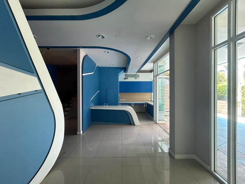 พรีเมี่ยมเพลส เอกมัย-รามอินทรา 2, Bangkok, Lat Phrao, Lat Phrao, Bangkok, , 330 sqm, Shophouse For Sale, by คุณแจม, 500144014 - DDproperty.com