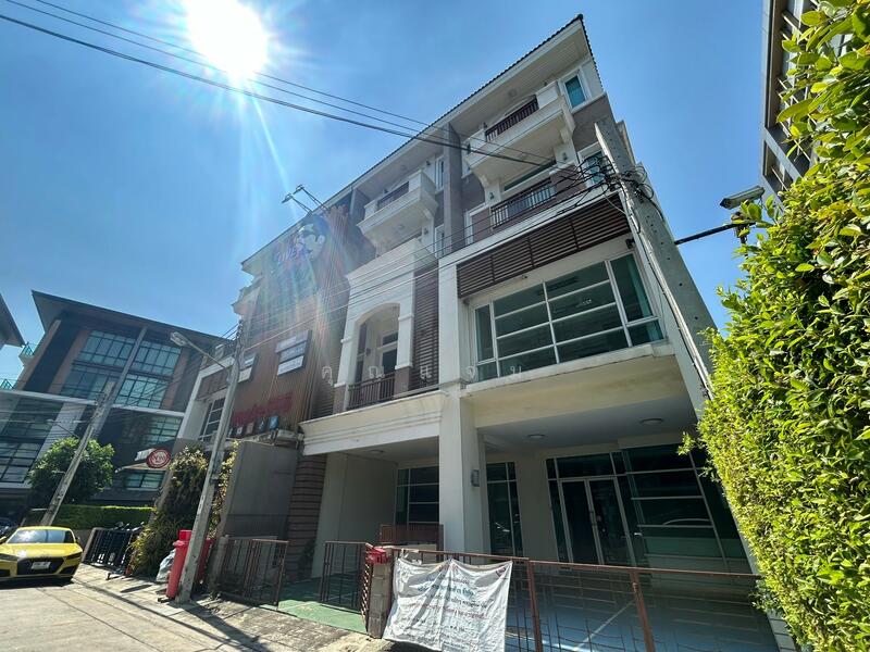 พรีเมี่ยมเพลส เอกมัย-รามอินทรา 2, Bangkok, Lat Phrao, Lat Phrao, Bangkok, , 330 sqm, Shophouse For Sale, by คุณแจม, 500144014 - DDproperty.com