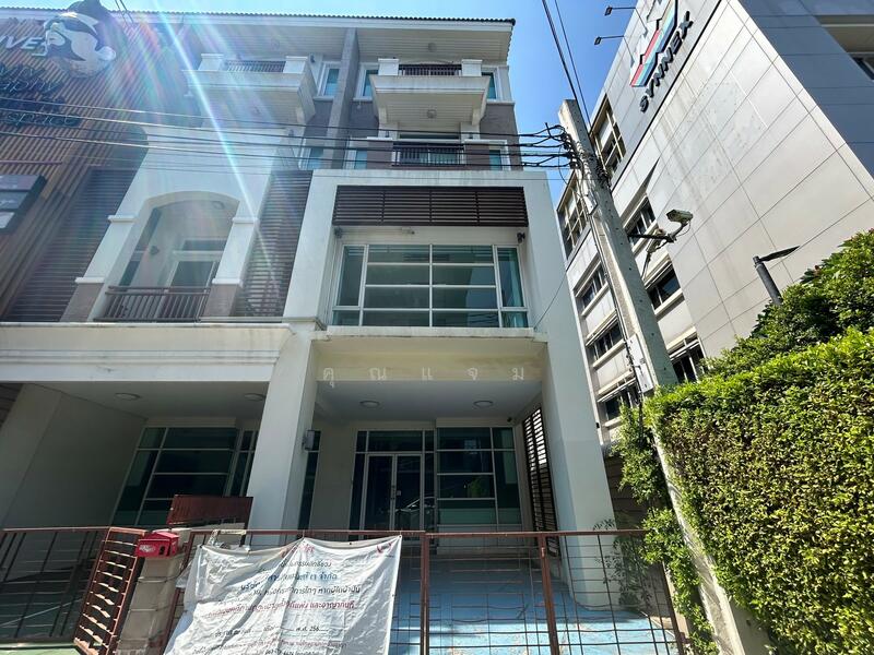 พรีเมี่ยมเพลส เอกมัย-รามอินทรา 2, กรุงเทพ, ลาดพร้าว, ลาดพร้าว, กรุงเทพ, 330 ตร.ม., ตึกแถว-อาคารพาณิชย์ ขาย, โดย คุณแจม, 500144014 - DDproperty.com