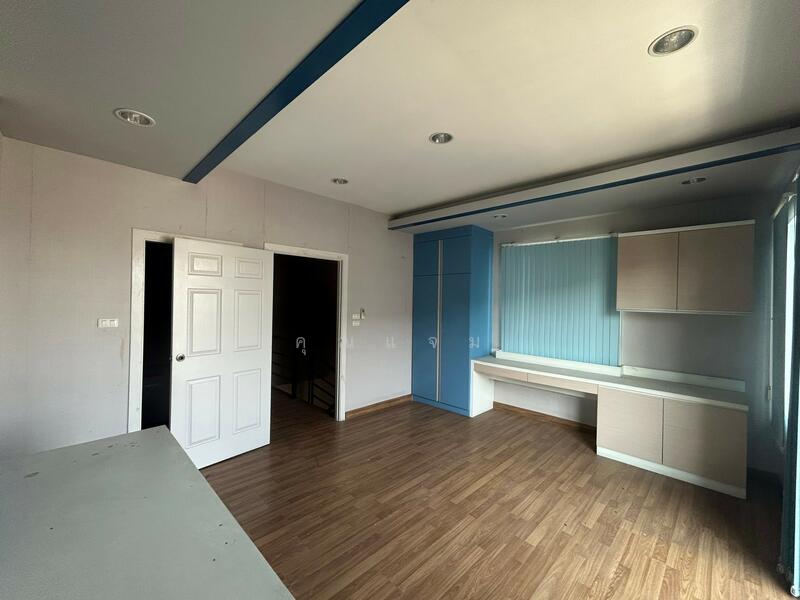 พรีเมี่ยมเพลส เอกมัย-รามอินทรา 2, กรุงเทพ, ลาดพร้าว, ลาดพร้าว, กรุงเทพ, 330 ตร.ม., ตึกแถว-อาคารพาณิชย์ ขาย, โดย คุณแจม, 500144014 - DDproperty.com