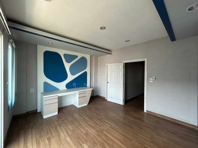 พรีเมี่ยมเพลส เอกมัย-รามอินทรา 2, กรุงเทพ, ลาดพร้าว, ลาดพร้าว, กรุงเทพ, 330 ตร.ม., ตึกแถว-อาคารพาณิชย์ ขาย, โดย คุณแจม, 500144014 - DDproperty.com