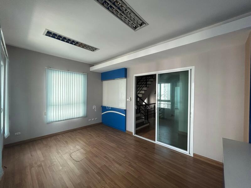 พรีเมี่ยมเพลส เอกมัย-รามอินทรา 2, Bangkok, Lat Phrao, Lat Phrao, Bangkok, , 330 sqm, Shophouse For Sale, by คุณแจม, 500144014 - DDproperty.com