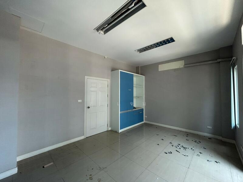 พรีเมี่ยมเพลส เอกมัย-รามอินทรา 2, Bangkok, Lat Phrao, Lat Phrao, Bangkok, , 330 sqm, Shophouse For Sale, by คุณแจม, 500144014 - DDproperty.com