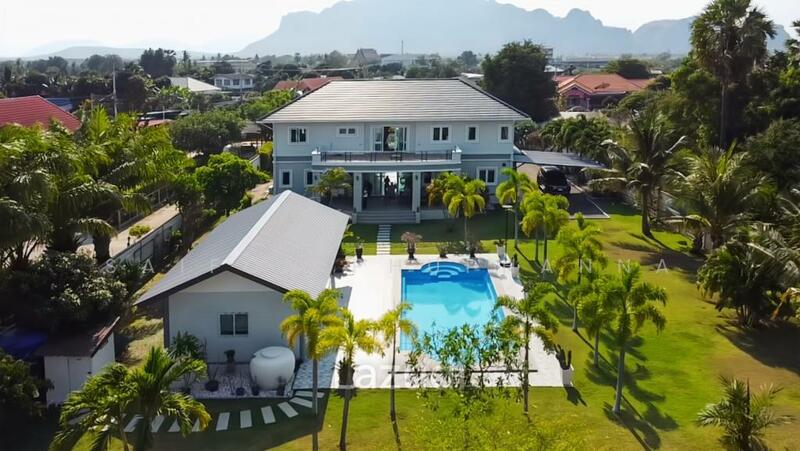 7 Bed 5 Bath Villa For Sale, Phetchaburi, Cha-am, Cha-Am, Phetchaburi, 7 Bedrooms, 512 sqm, Villa For Sale, by Saifon Phuphanna, 500144019 - DDproperty.com
