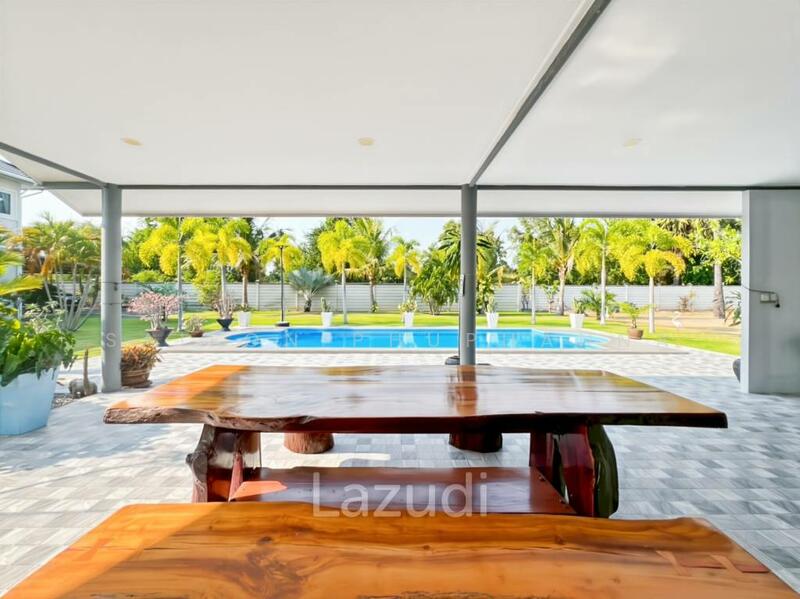 7 Bed 5 Bath Villa For Sale, Phetchaburi, Cha-am, Cha-Am, Phetchaburi, 7 Bedrooms, 512 sqm, Villa For Sale, by Saifon Phuphanna, 500144019 - DDproperty.com